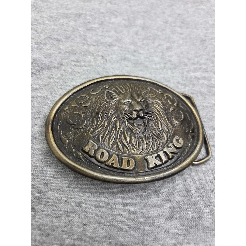 Vintage K76 Truckstop Road King Lion Brass Belt Buckle